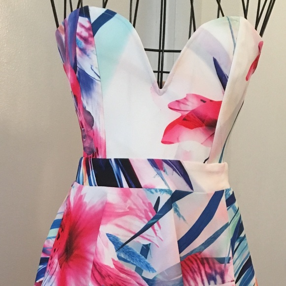Tropical Floral Strapless Mini Dress - Picture 2 of 6